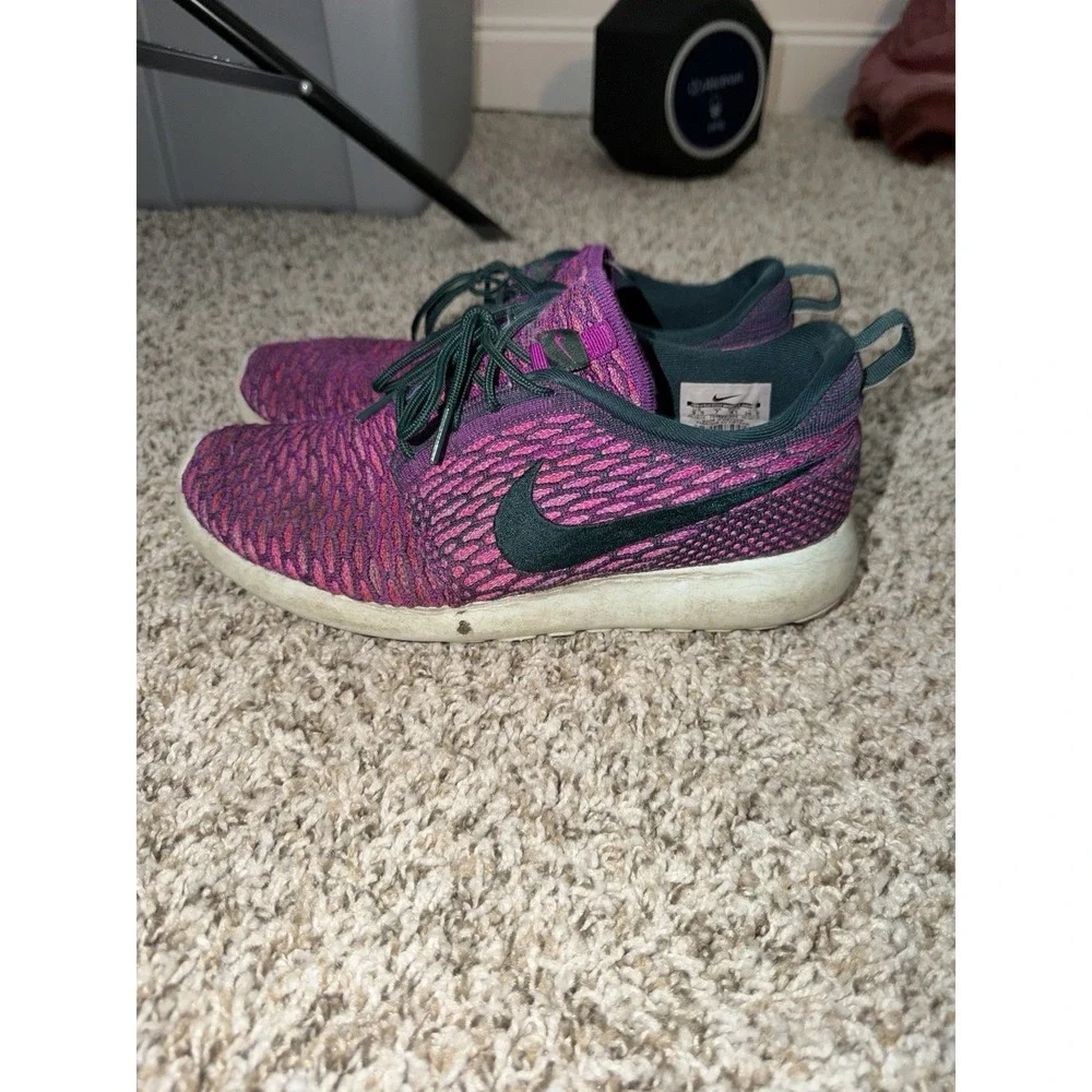 Nike Roshe Run Flyknit Womens Sz 9.5 Running Shoes Pink Purple Athletic Sneakers